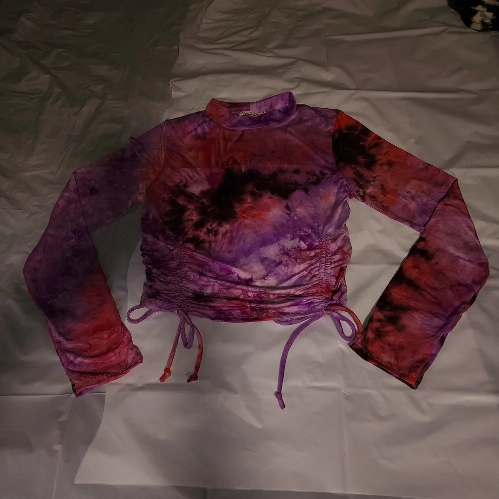 NWT Dolls Kill Pink Marbled Tye Dye Long Sleeve Crop Top - Picture 3 of 10